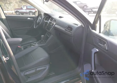 2018 Volkswagen Tiguan 2.0T Se/2.0T Sel z USA, uszkodzony, nr VIN 3VV2B7AX9JM035014